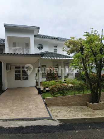 Elegant House Very Well Maintained, Very Rare! SHM Legality Safe in Sentul City, One Look and You'll Surely Fall in Love.