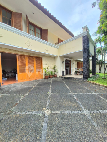 House Ready to Live In with Spacious Backyard in Bintaro Tangsel