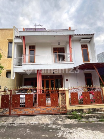 Rumah Murah Siap Huni 2,5 Lantai di Duren Sawit