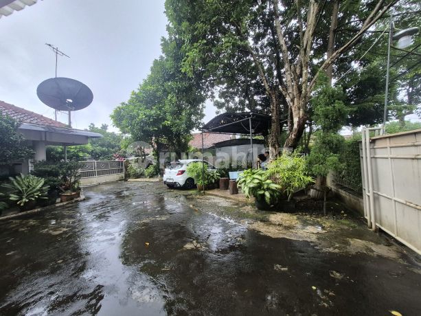 Rumah Nyaman dan Luas di Area Cijahe