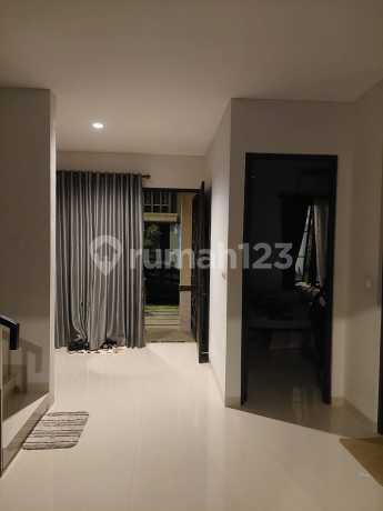 Rumah Siap Huni di Kemang Permata