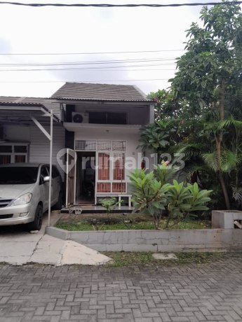 House for Sale in De Pratama Cluster, East Bekasi House for Sale in De Pratama Cluster, East Bekasi
