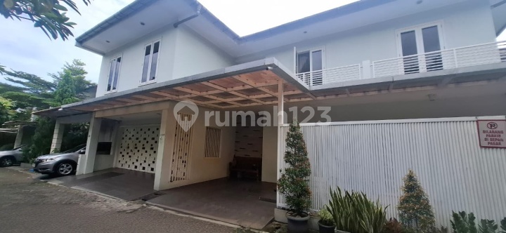Jual Rugi Townhouse Alea Fatmawati Semi Furnish 5 Br Jakarta Selatan Jual Rugi Townhouse Alea Fatmawati Semi Furnish 5 Br Jakarta Selatan