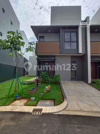 Jual Rugi Rumah Baru Hook 2 Lantai 4 Br di Cluster Regia, Summarecon Crown Gading