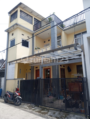 Rumah Cluster Cibabat Termurah Open Space 3 Lantai Rumah Cluster Cibabat Termurah Open Space 3 Lantai