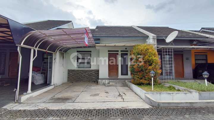 Rumah Minimalis Cluster Cihanjuang Open Space Ada Taman Belakang