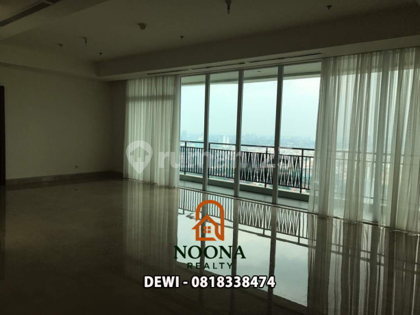 Sewa Apartemen Pakubuwono Signature 4 Bedroom Lantai Tinggi