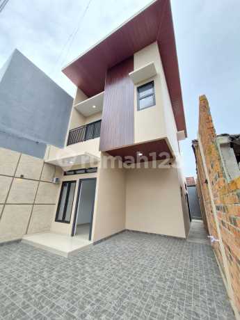 Modern 2-Story House in Villa Indah Permai, North Bekasi Modern 2-Story House in Villa Indah Permai, North Bekasi
