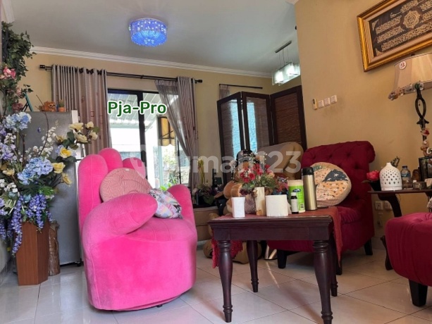 2 Lantai Rumah di Juallegenda Wisata Cibubur Dekat Tol Nagrak Kotawisata