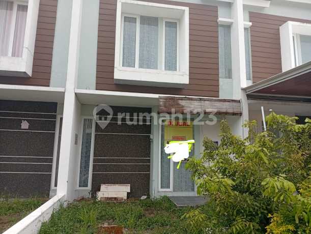 For Sale House, In Jade Hamlet Block E No 11, Hulaan Village, Menganti, Gresik For Sale House, In Jade Hamlet Block E No 11, Hulaan Village, Menganti, Gresik