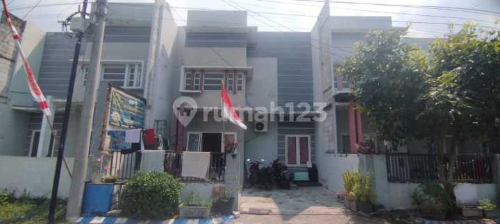 Di Jual Rumah,Di Perum De Java Griya Blok Kav A No 15 Kel. : Krangbong Kec. : Gedangan Kab : Sidoarjo