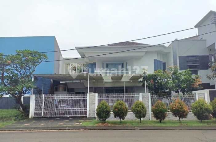 Strategic House, suitable for Residence/Business in Dago Villa, Pamulang, South Tangerang, Banten.