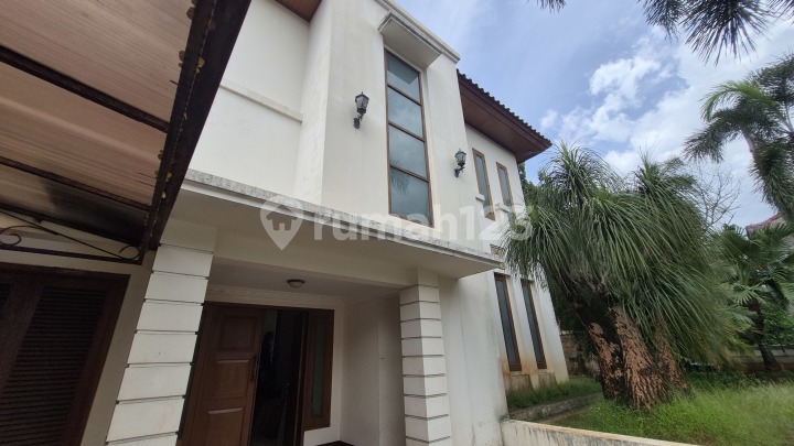 Exclusive Pine View Residence - Hot Listing Selling Fast!