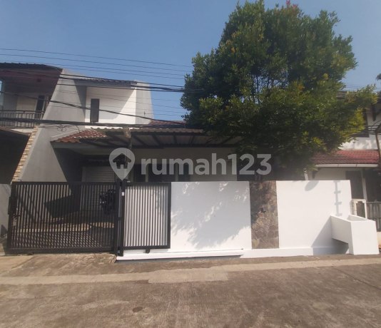 Rumah Strategis di Komplek Al Jatibening Bekasi