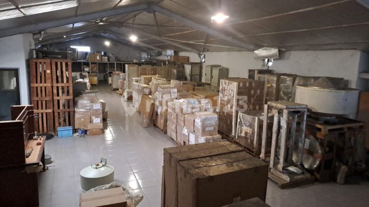 For Sale: Strategic Warehouse in Rawa Buaya, Cengkareng - Large Area & Station Access! For Sale: Strategic Warehouse in Rawa Buaya, Cengkareng - Large Area & Station Access!
