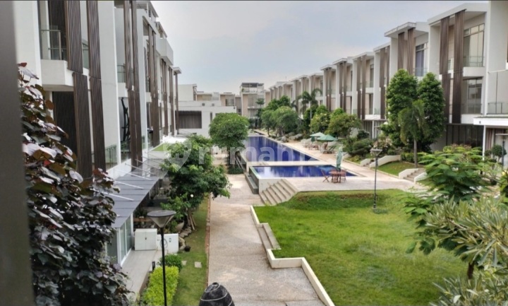 Dijual Rumah Mewah SHM di Ancol Seafront, Ancol Barat, View Laut