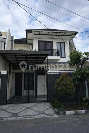 Rumah Taman Intan Nginden 2 Lantai SHM 4Kt LT 207M² Rumah Taman Intan Nginden 2 Lantai SHM 4Kt LT 207M²