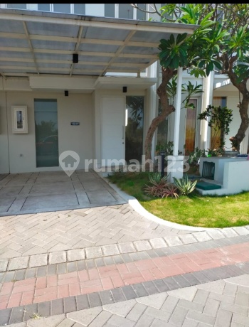 Rumah 2Lantai Kawasan Mewah Strategis Dekat Mall Rumah 2Lantai Kawasan Mewah Strategis Dekat Mall