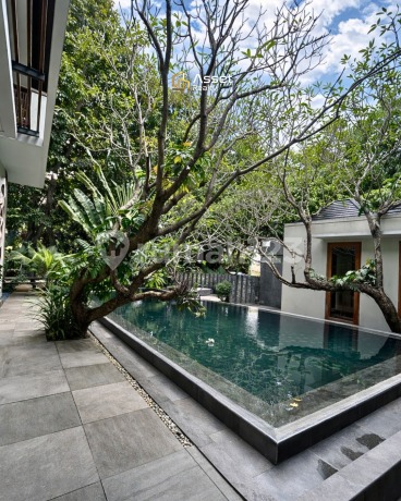Rumah Mewah Konsep Resort di Kemang Pratama Bekasi Rumah Mewah Konsep Resort di Kemang Pratama Bekasi