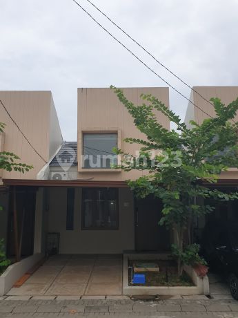 Rumah Siap Huni di Springhill Yume Lagoon Cisauk