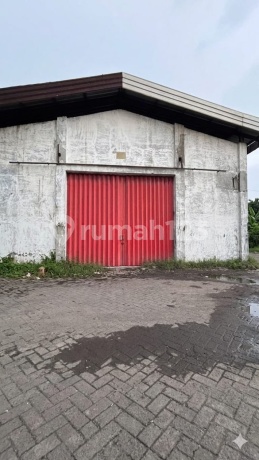 Warehouse in Margomulyo Permai Warehousing Ready to Use