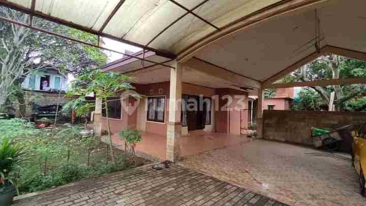 Dijual Rumah 2 Lantai Perlu Renov di Cirendeu Indah Tangerang Selatan