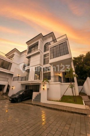 Luxury House Polri Plot Ready to Occupied Freehold Title