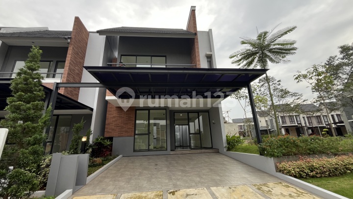 Rumah 2 Lantai Deket Pintu Tol Kawasan Cibubur Rumah 2 Lantai Deket Pintu Tol Kawasan Cibubur