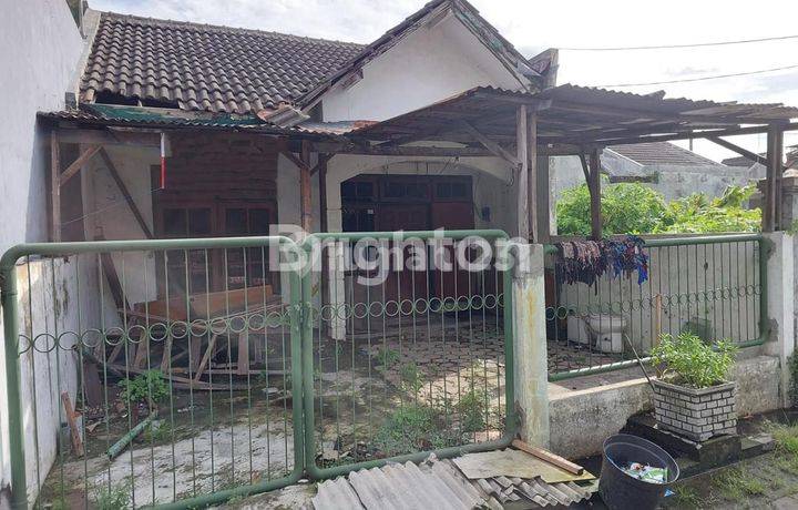 Rumah 1 lantai (hitung tanah) strategis dekat kota GADING FAJAR 2