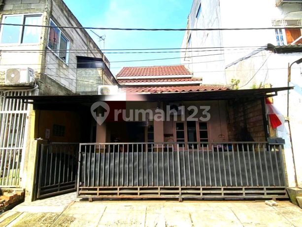 Rumah Dijual di Perumnas Karawaci 2