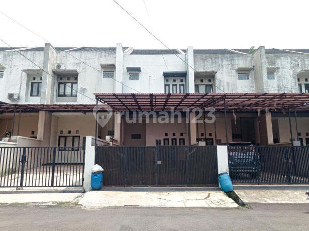 Rumah Luas Siap Huni di Melong Asih Regency