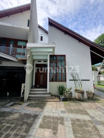 Rumah Mewah Tropis (Belakang Citos)