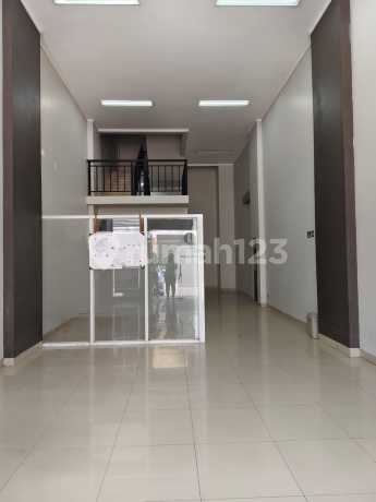 Disewakan Ruko 3,5 Lantai di Ruko Emerald Summarecon Bekasi