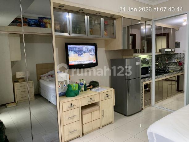 Translation: Apartment for Rent at Royal Mediterania Garden Studio Full Furnished