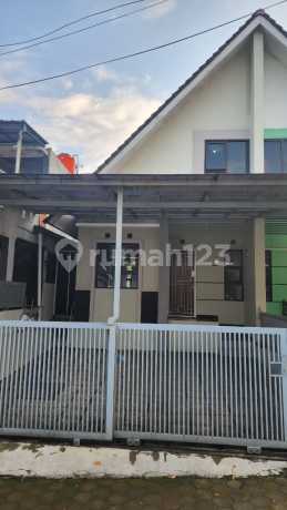 Rumah Bagus Siap Huni SHM 1,5 Lantai di Griya Amanda, Bandung Rumah Bagus Siap Huni SHM 1,5 Lantai di Griya Amanda, Bandung