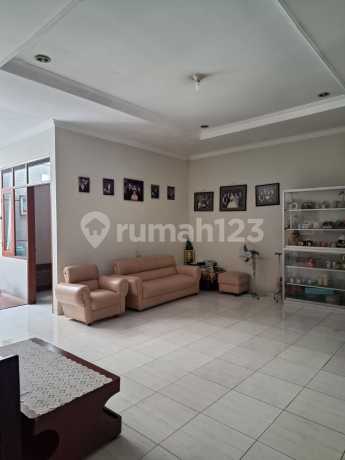 Rumah 2 Lantai Lokasi Strategis di Tki 3 Rumah 2 Lantai Lokasi Strategis di Tki 3