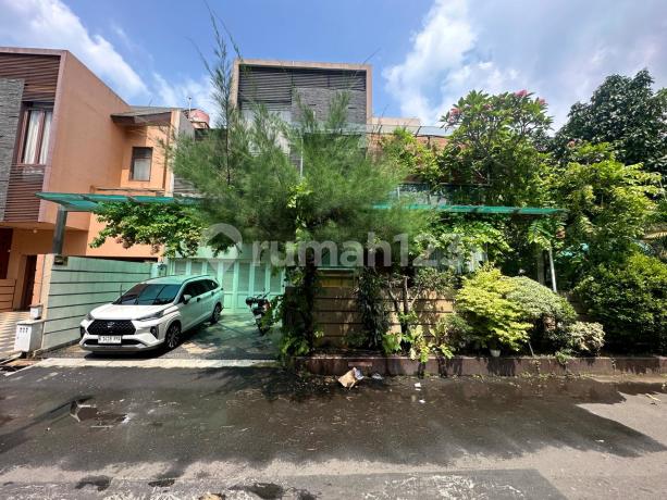 Rumah Mewah 2 Lantai di Harris Residence Billy Moon Jakarta Timur LT 328 SHM Rumah Mewah 2 Lantai di Harris Residence Billy Moon Jakarta Timur LT 328 SHM