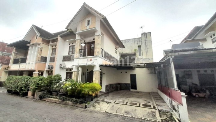 Rumah Furnish 2 Lantai Dalam Perumahan Taman Kuantan - Sendangadi Mlati Sleman Rumah Furnish 2 Lantai Dalam Perumahan Taman Kuantan - Sendangadi Mlati Sleman