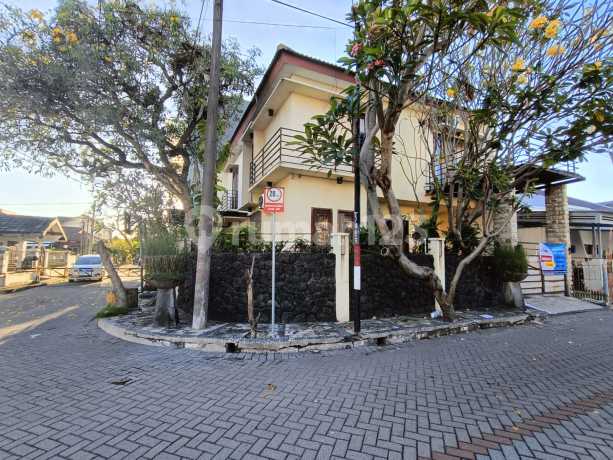 For Sale: House in Wiyung Griya Babatan Mukti For Sale: House in Wiyung Griya Babatan Mukti