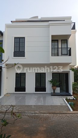 Dijual Rumah 3 Lantai di BSD Kireina Nusaloka