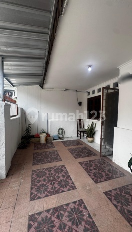 Rumah 1,5 Lantai di Alam Indah. Dekat Taman Royal
