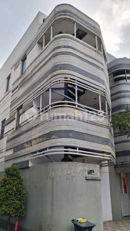 For Sale 6-Door Boarding House Front Section Anarta Vanya Park