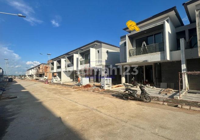 Rumah Hook Tengah 2 LT Garden Avenue Cluster Rosewood Rumah Hook Tengah 2 LT Garden Avenue Cluster Rosewood