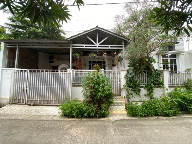Rumah Stategis Cantik di Perumahan De Pratama Rumah Stategis Cantik di Perumahan De Pratama