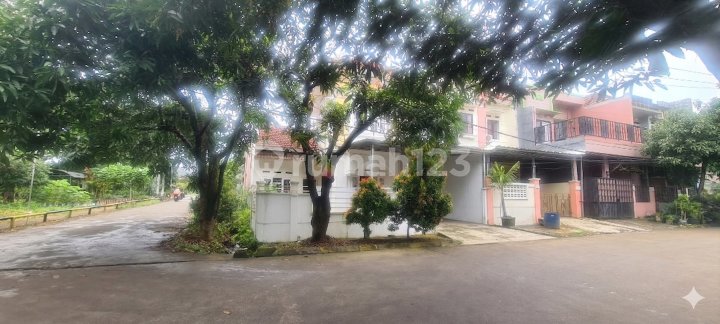 Turun Harga, Rumah Hoek Terawat, SHM, LT 138 M2, Griya Bukit Jaya, Strategis Area Komersil (Rj) Turun Harga, Rumah Hoek Terawat, SHM, LT 138 M2, Griya Bukit Jaya, Strategis Area Komersil (Rj)