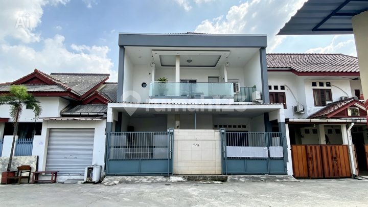 Rumah 2 Lantai Bagus Rapi Siap Huni di Komplek Minagapura Joglo Rumah 2 Lantai Bagus Rapi Siap Huni di Komplek Minagapura Joglo