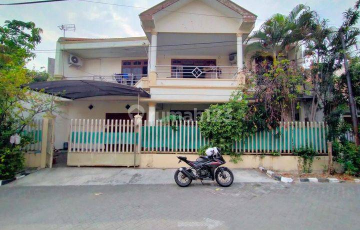 Rumah Strategis 2 Lantai Darmo Permai Selatan