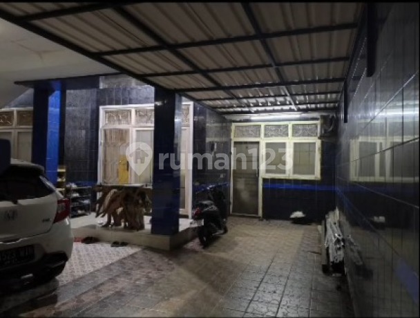 Dijual Cepat Rumah Victoria Park LT 260M², 4+1 KT, Semi Furnish Harga Nego! Dijual Cepat Rumah Victoria Park LT 260M², 4+1 KT, Semi Furnish Harga Nego!