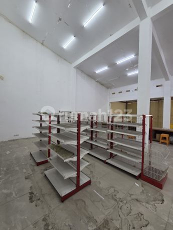 Dijual Gudang Cisaranten Kidul Bentuk Kotak Cocok untuk Supermarket Gudang Dll Dijual Gudang Cisaranten Kidul Bentuk Kotak Cocok untuk Supermarket Gudang Dll