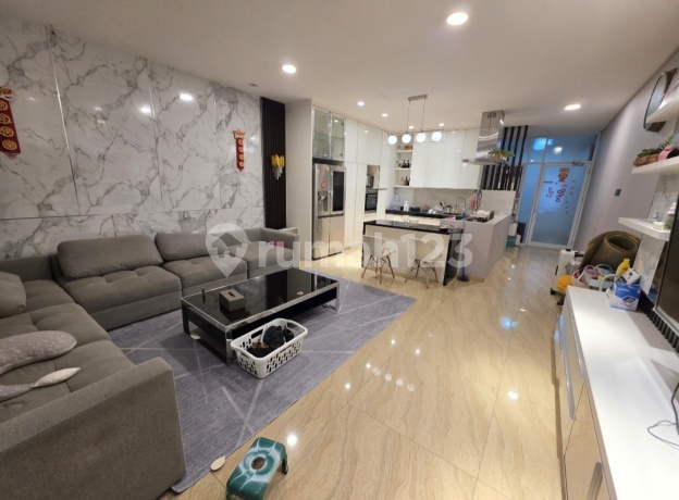 Ip3082: Rumah Furnished Lokasi Strategis di Jelambar